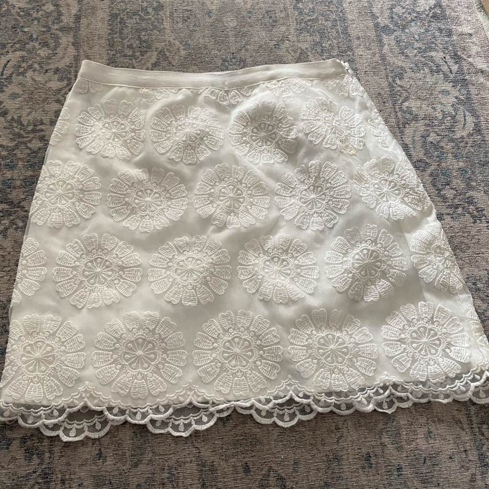 WHITE SKIRT EUC US SIZE 6